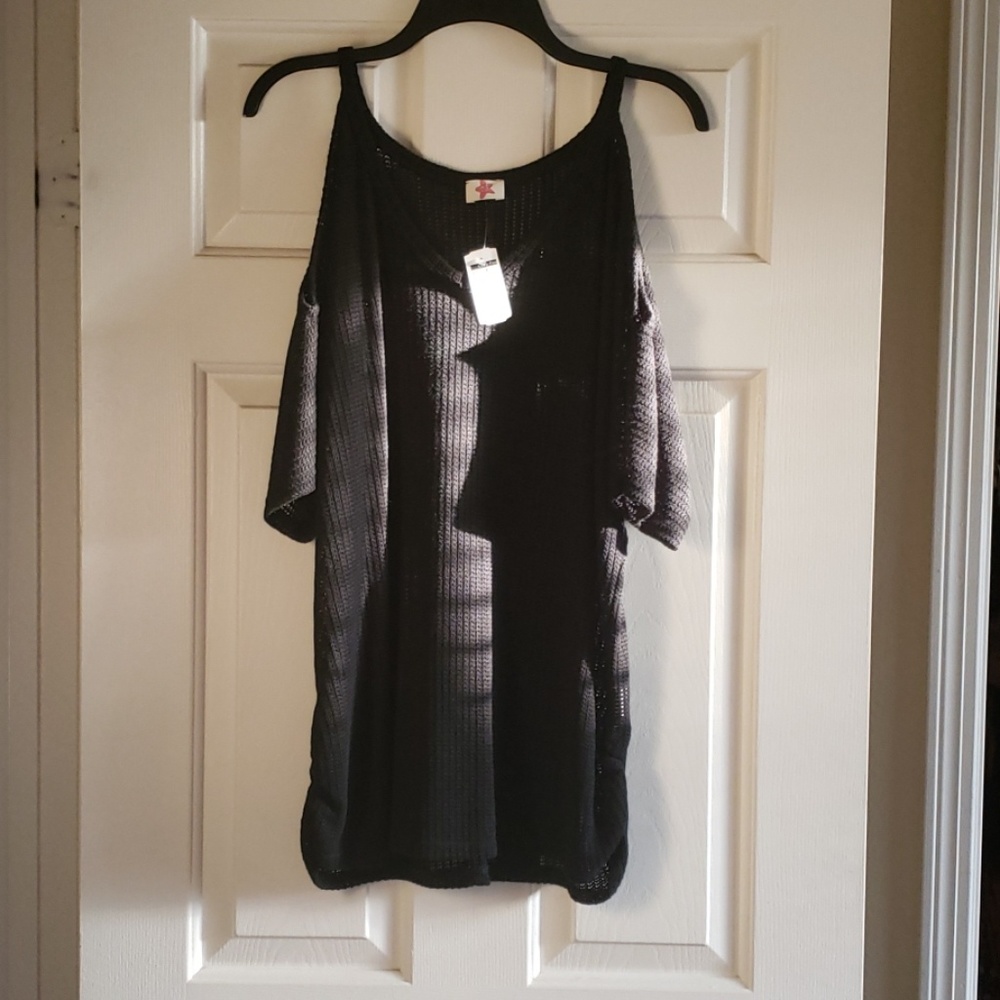 NWT black top